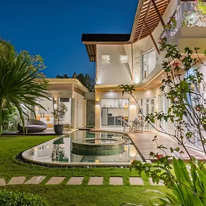 luxury-villa-k-seminyak.hotelsseminyak.net/